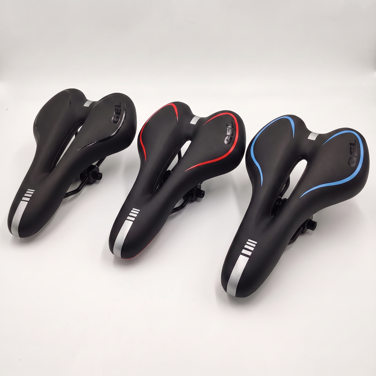 Speed Gel Men saddle in Midnight Black, Summer Red and Sky Blue