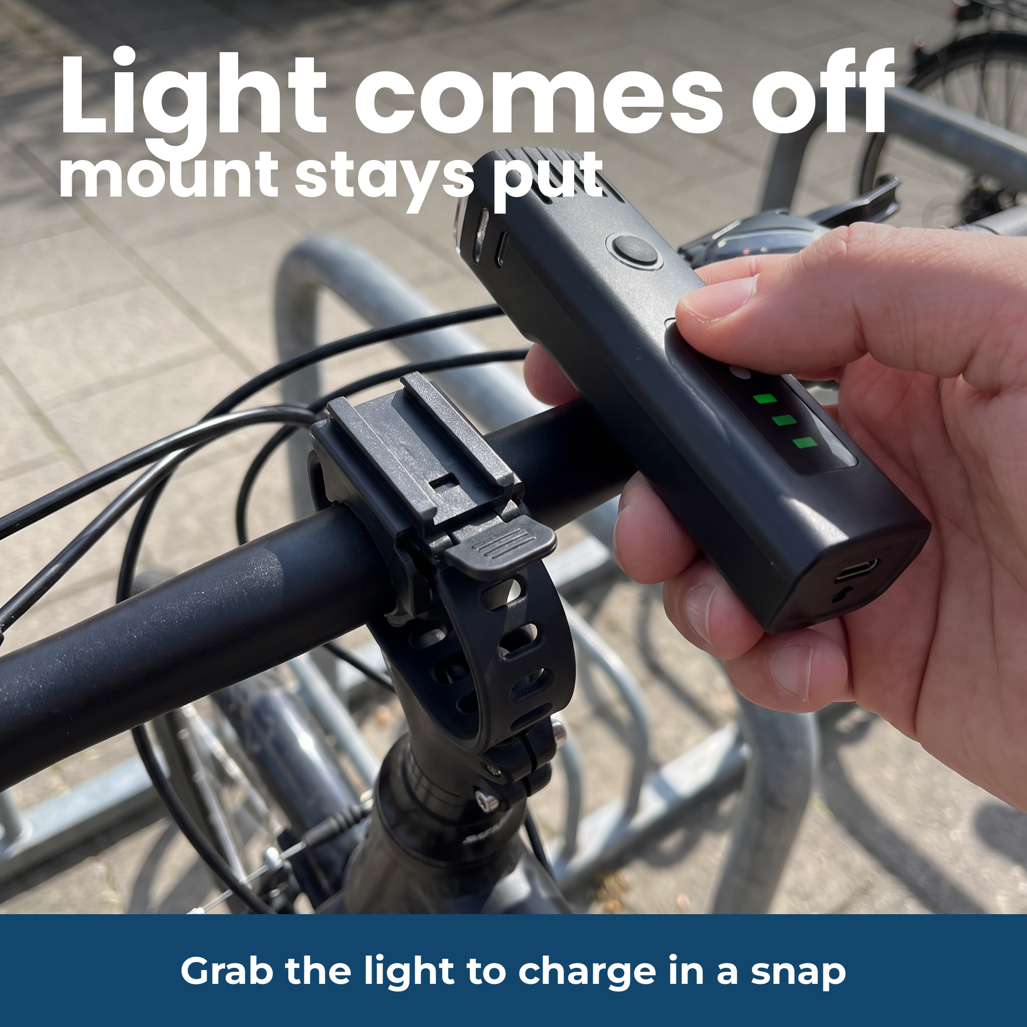 Light removable, mount stays on